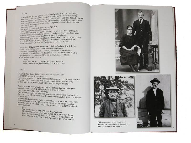 Esivanhempainkirja aukeama